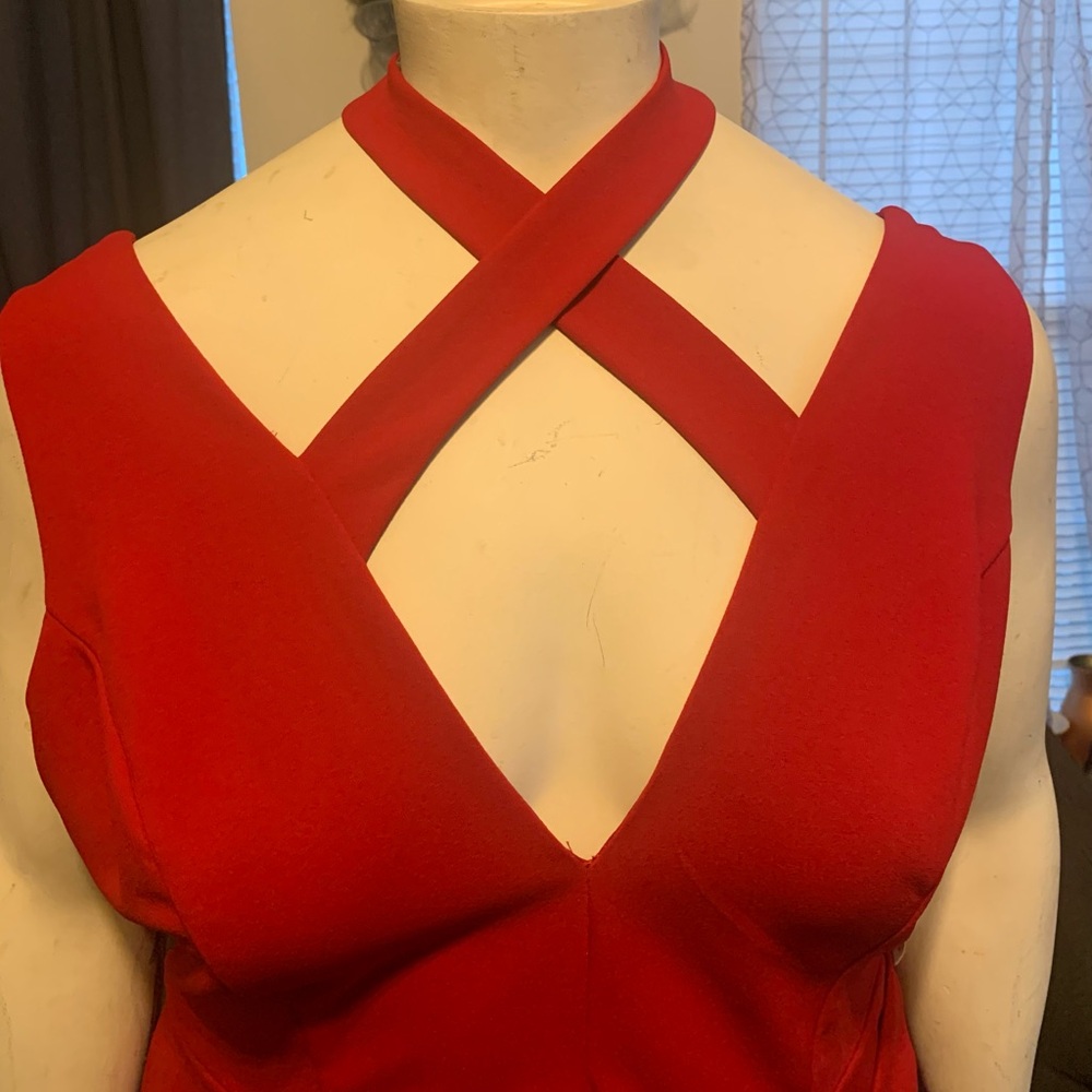 RED DRESS - Picture 2 of 6
